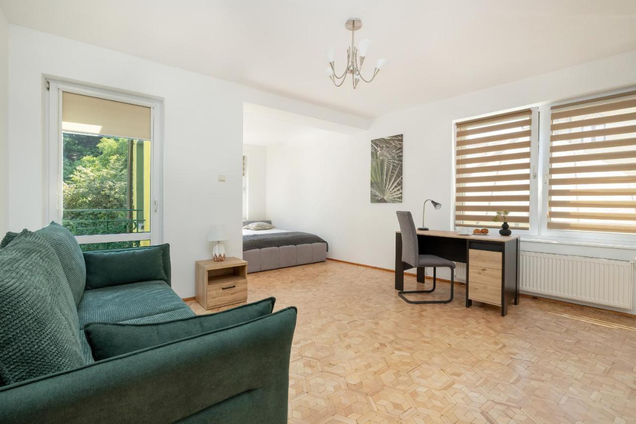 Bright & Spacious Family Apartment In Miedzyzdroje With Parking And 3 Balconies By Noclegi Renters Exterior photo