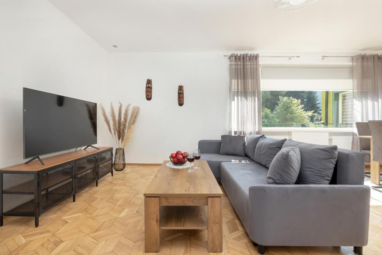 Bright & Spacious Family Apartment In Miedzyzdroje With Parking And 3 Balconies By Noclegi Renters Exterior photo
