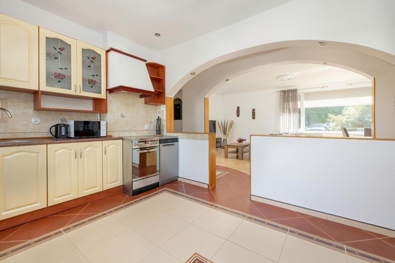 Bright & Spacious Family Apartment In Miedzyzdroje With Parking And 3 Balconies By Noclegi Renters Exterior photo