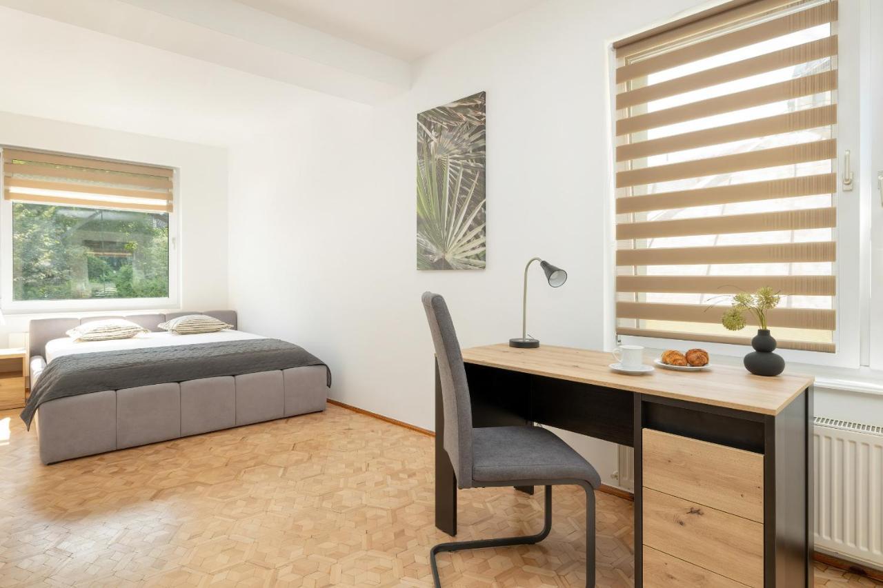 Bright & Spacious Family Apartment In Miedzyzdroje With Parking And 3 Balconies By Noclegi Renters Exterior photo